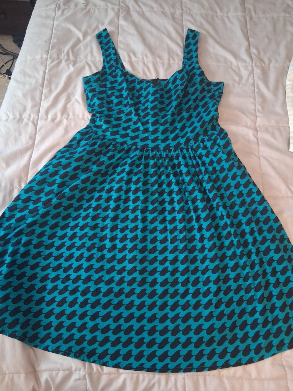 Nooworks sweatheart dress in teal wave pattern, size XL